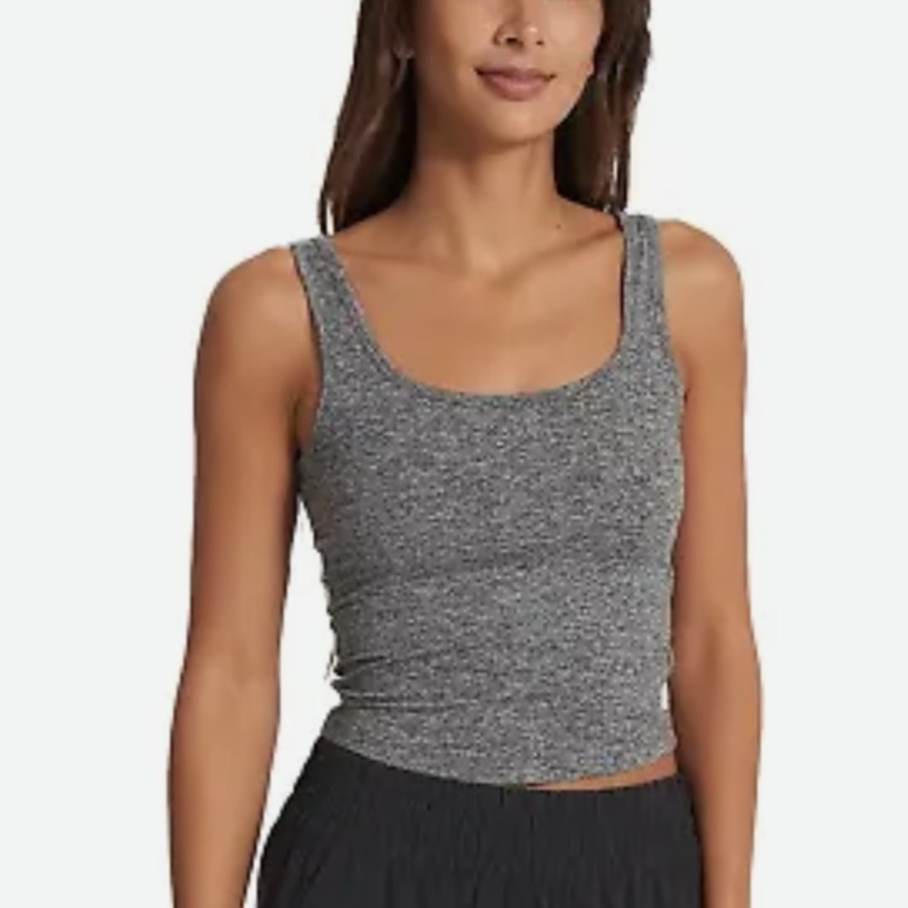 NWT Vuori Halo Essential Tank in Heather Grey